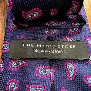 BLOOMINGDALE’S Mens Store: Private Label, Authentic Men’s Silk Necktie